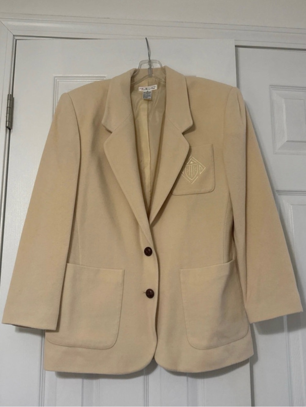 Talbots wool-cashmere blend blazer in beige/cream shade. Size US 4.